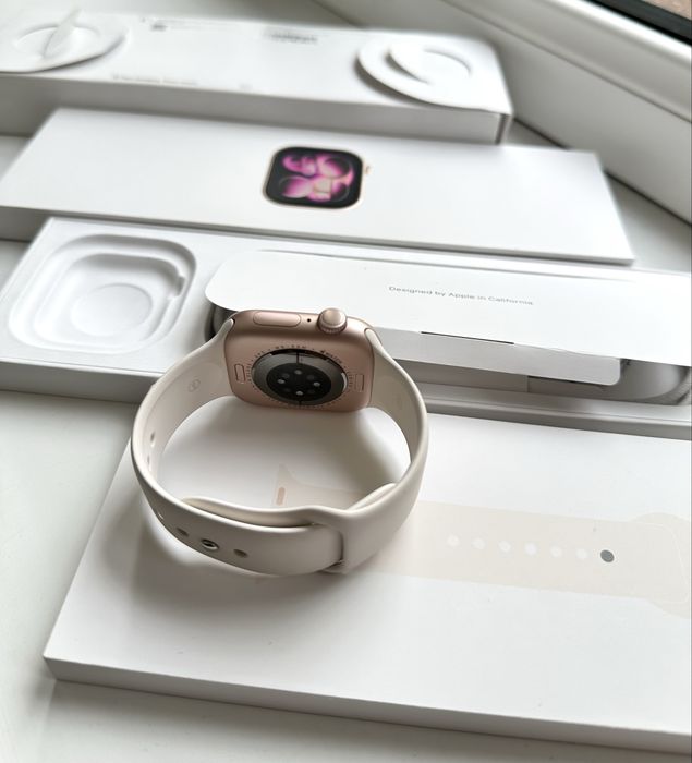 Apple iWatch 11 Gold 42mm 100%
