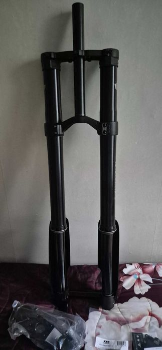Чисто нова вилка Manitou Dorado Upside-down 203mmdown