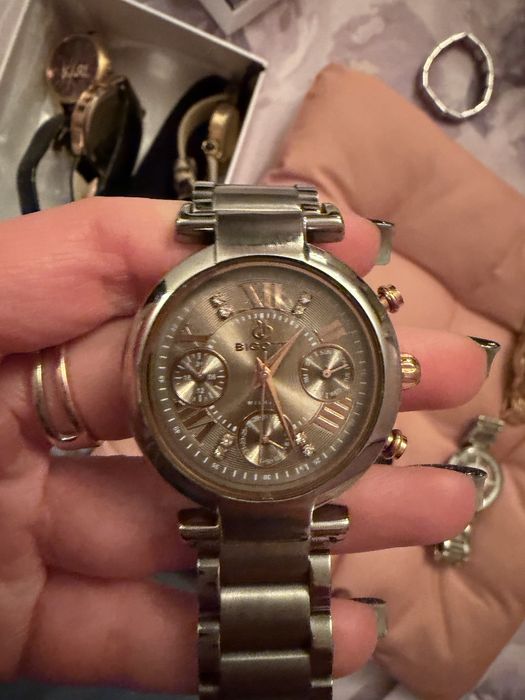 Дамски Часовници