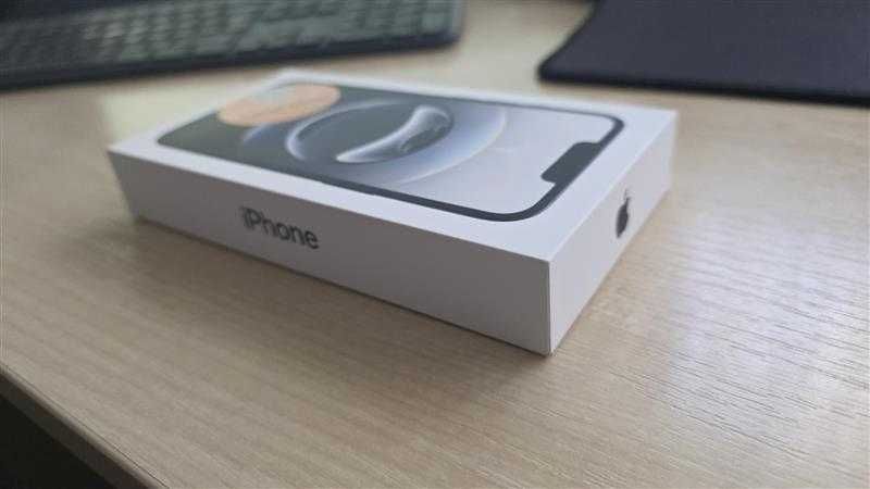 iPhone 16E 128 GB black - nou, sigilat in cutie