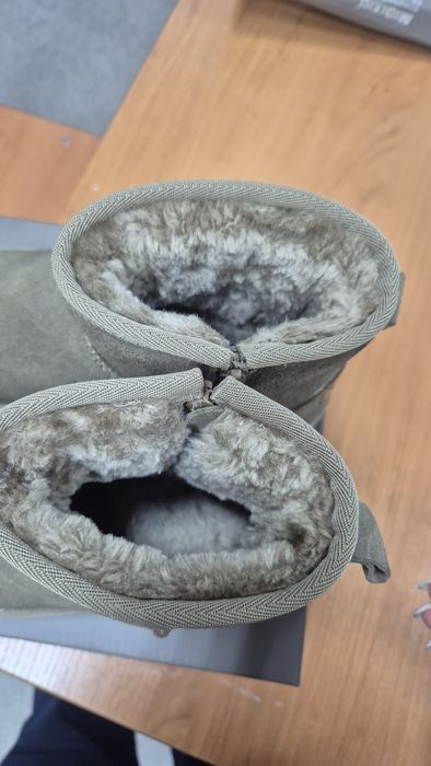 Продам новый обувь. Уги 33 размер