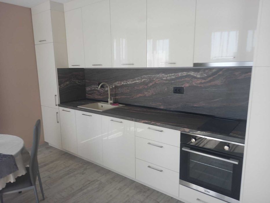 Дава се под наем Двустаен апартамент в Пловдив, Западен - 77 кв.м за 510 € - Снимка #2