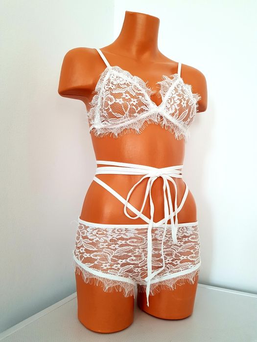Seturi lenjerie intima sexy dama