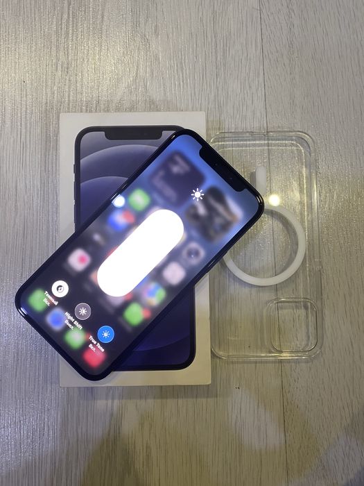 Айфон 12 128гб 77%