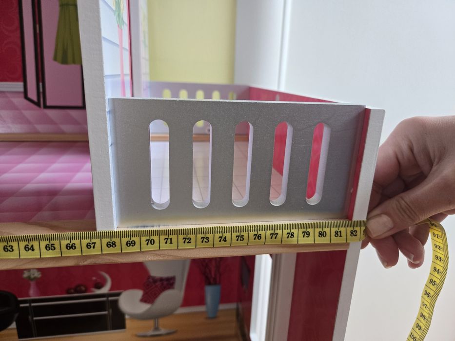 Голяма дървена къща за кукли и барбита