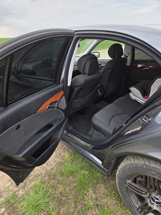 Mercedes Benz E 220 w211