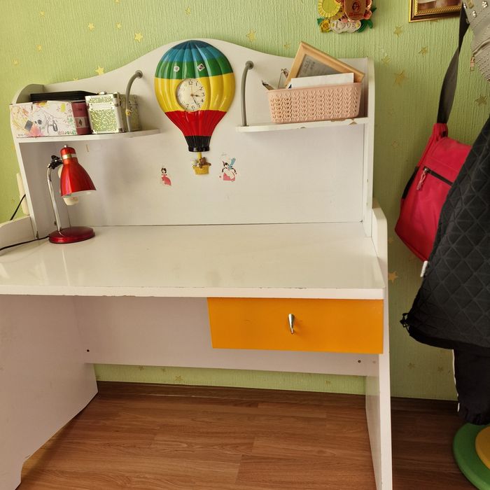 Продам письменный стол