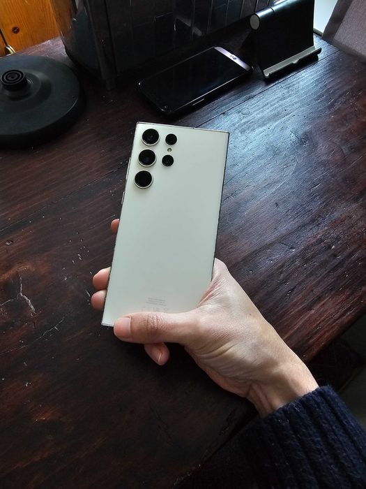 Samsung Galaxy S23 Ultra 256GB+8GB RAM+нов калъф 363.9€ Варна