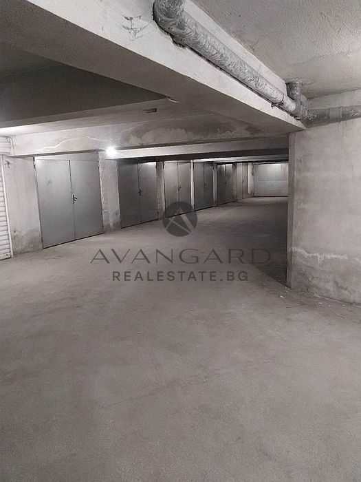 Продава се Гараж / Паркомясто в Пловдив, Кючук Париж - 25 кв.м за 1000 €/кв.м - Снимка #1