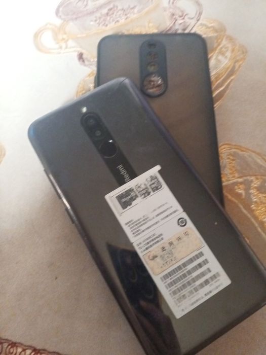 Redmi 8  64.xotira         sotiladi.