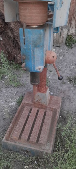 Сверлильный станок
