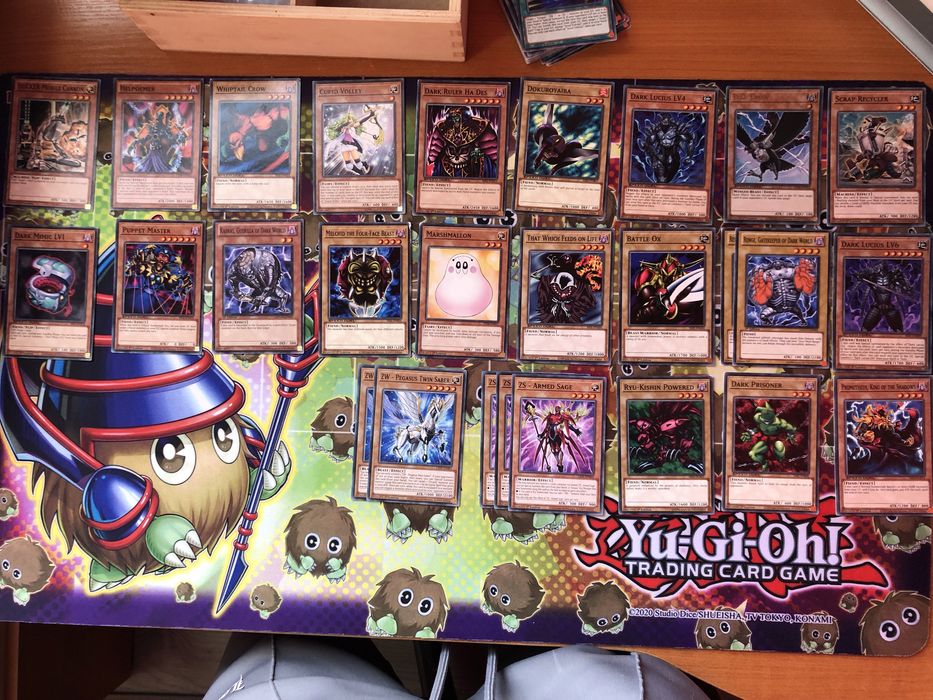 Yu-Gi-Oh карти (Machina deck+game mat)
