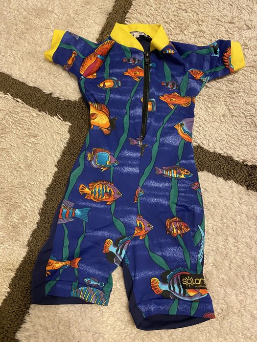 Vand lot costume de baie fetite 2 ani, marimea 92-98 stare f buna