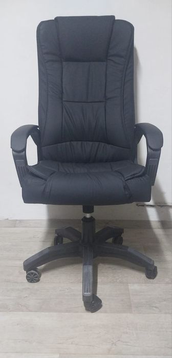 Продам игровые и офисные кресла