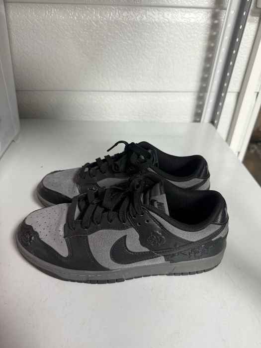 Nike dunk low Black Roses