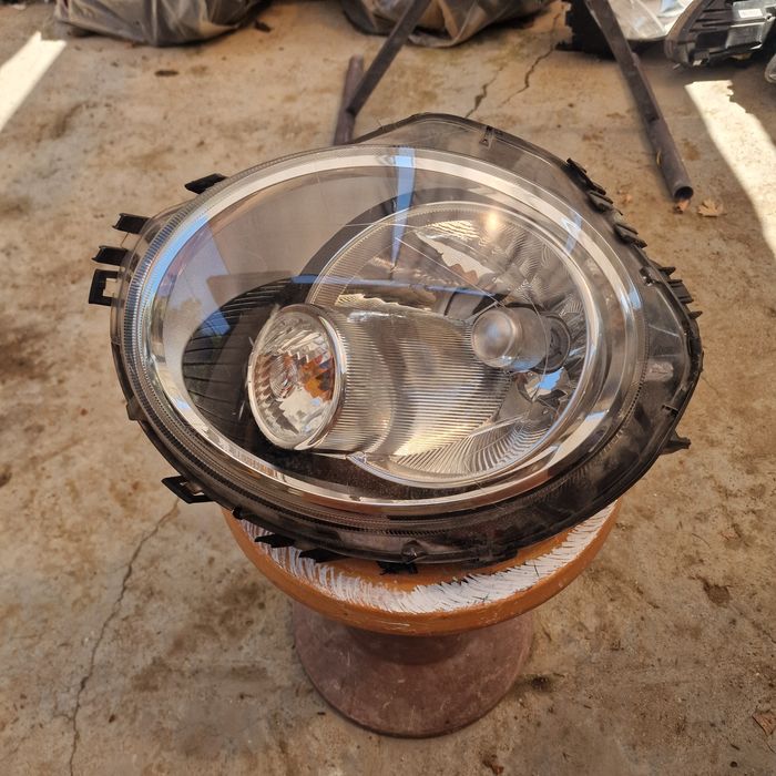 Mini Cooper 2013 ляв фар