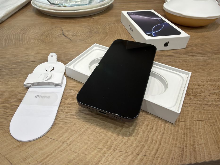 Iphone 16pro max 256gb 90% battery