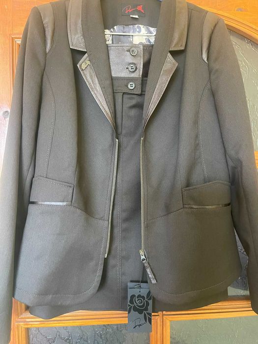 Дамски костюми - фирма Роси- различни видове - чисто нови