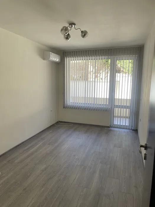 Офис, под наем, Център