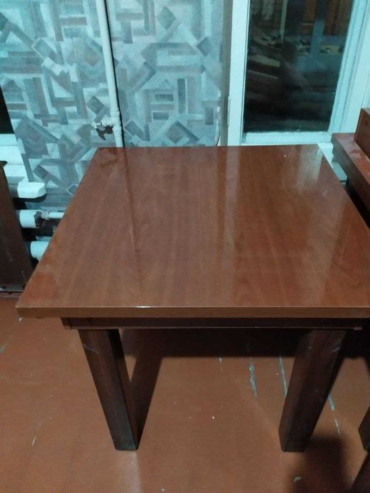 Продам ресторанную мебель Столы