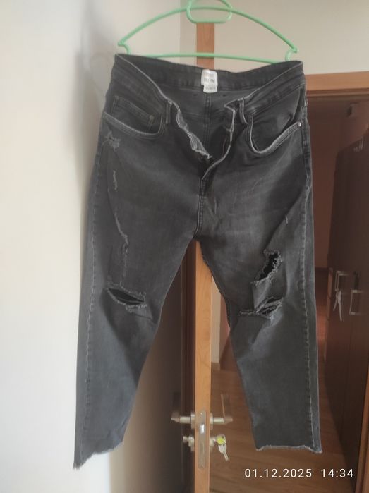Дънки модел PULL'S BEAR.EUR44,//MEX34.
