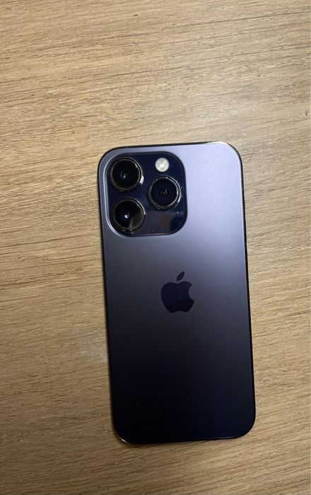 Iphone 14 Pro, deep purple