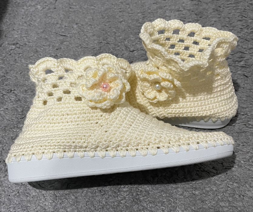 Papuci crosetati handmade noi