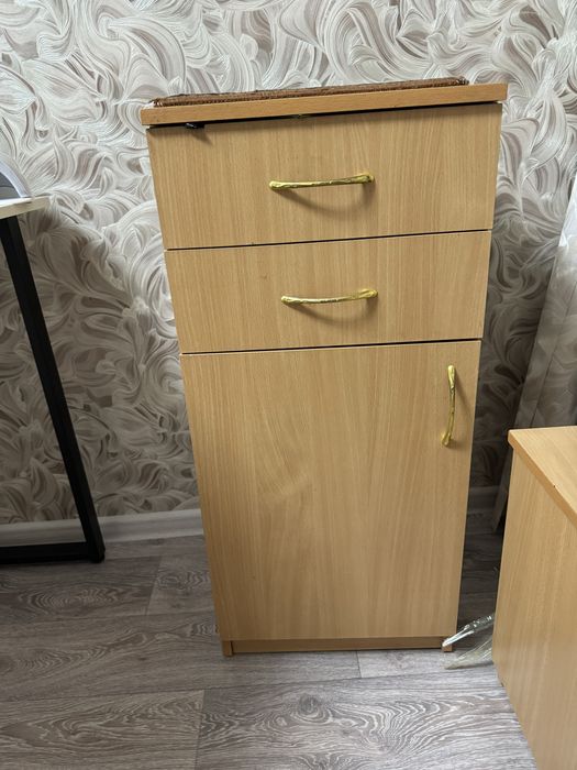 Угловой шкаф в прихожую