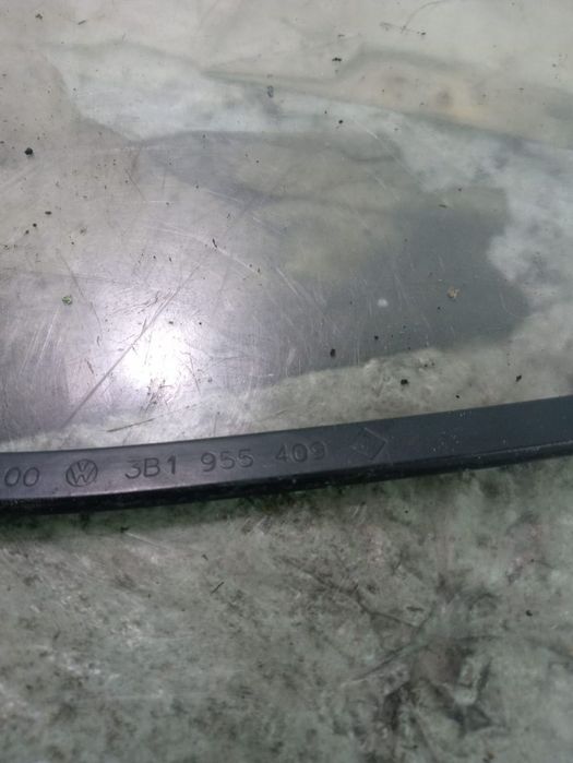 Brat stergator parbriz 3B1955409 Volkswagen VW Passat B5.5 [facelift]