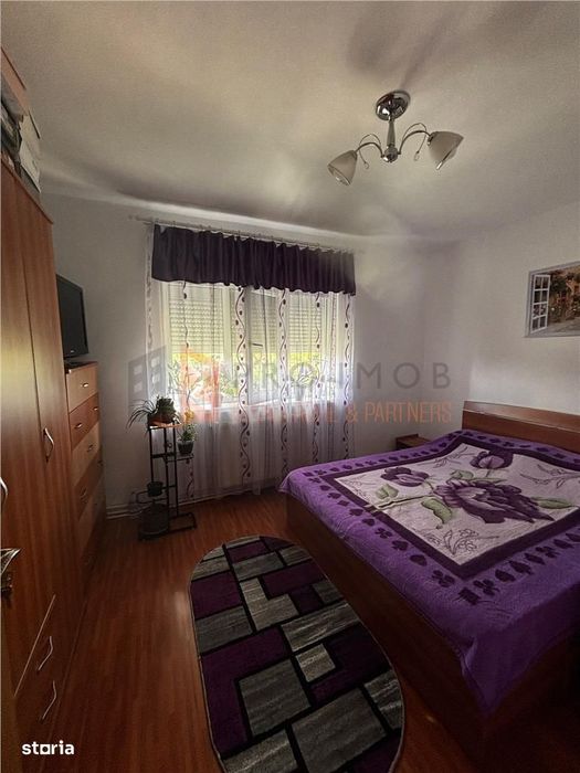 Apartament 2 camere confort  1 semidecomandat  zona Crang