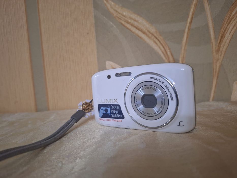 Фотоаппарат  Lumix