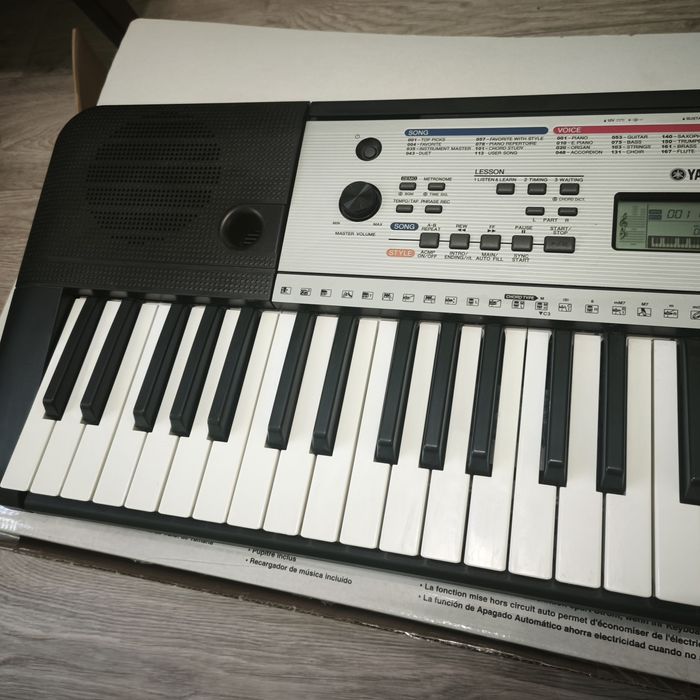 Синтезатор YAMAHA-YPT260