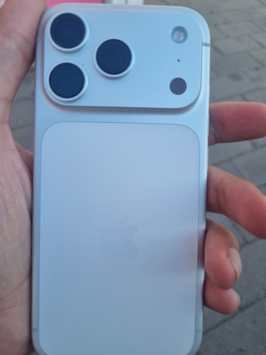 Iphone 17 pro silver  256