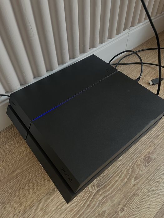 Play Station 4 fat
