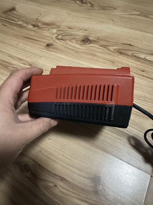 Hilti c4/36-acs Зарядно