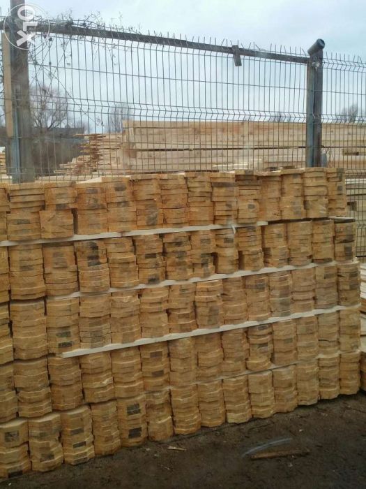 Vand cherestea din stoc sau la comanda