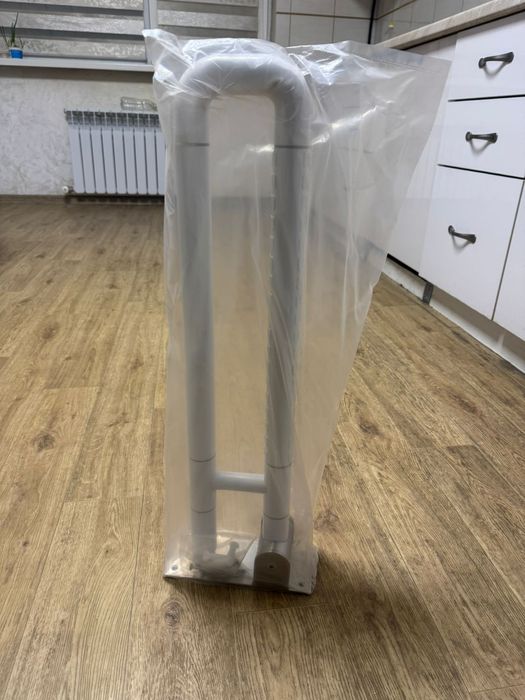 Продам поручни для туалета
