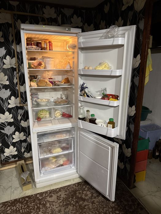 Холодильник indesit