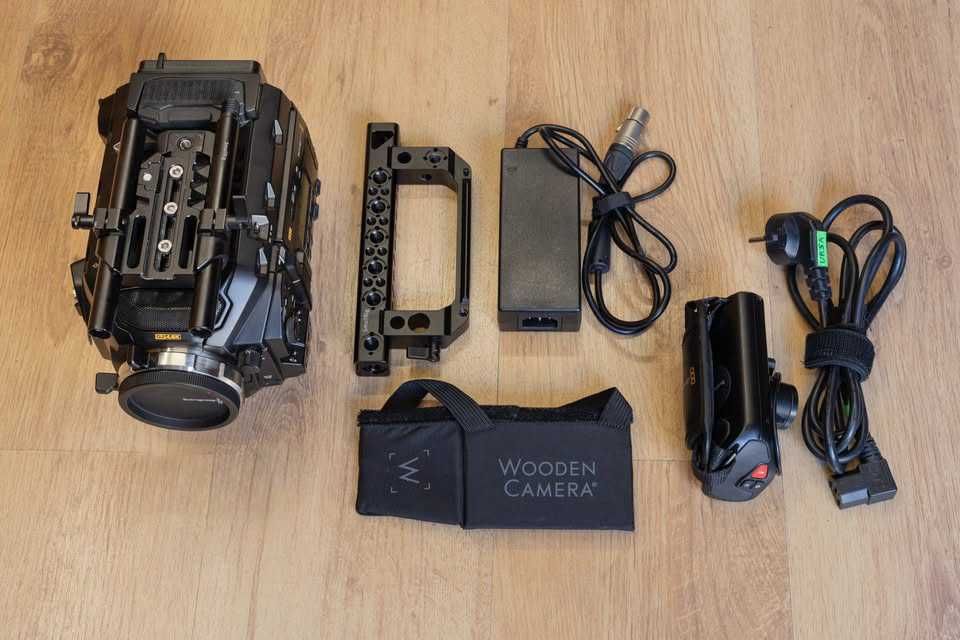 Кино камера Blackmagic Ursa Mini Pro G2 (4.6K) EF + PL