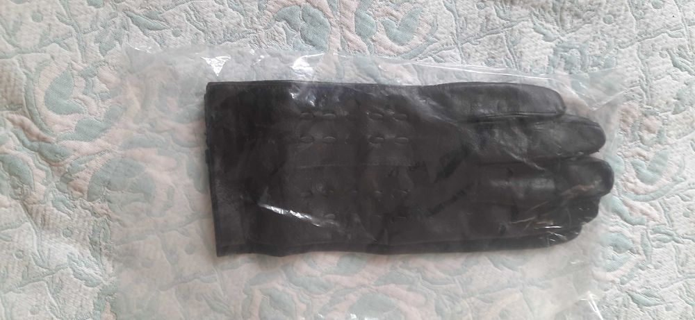 Дамски кожени ръкавици