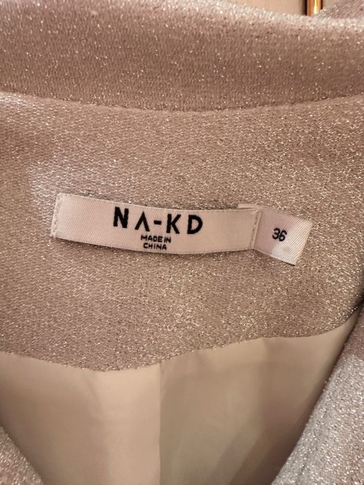 Рокля тип сако NA-KD