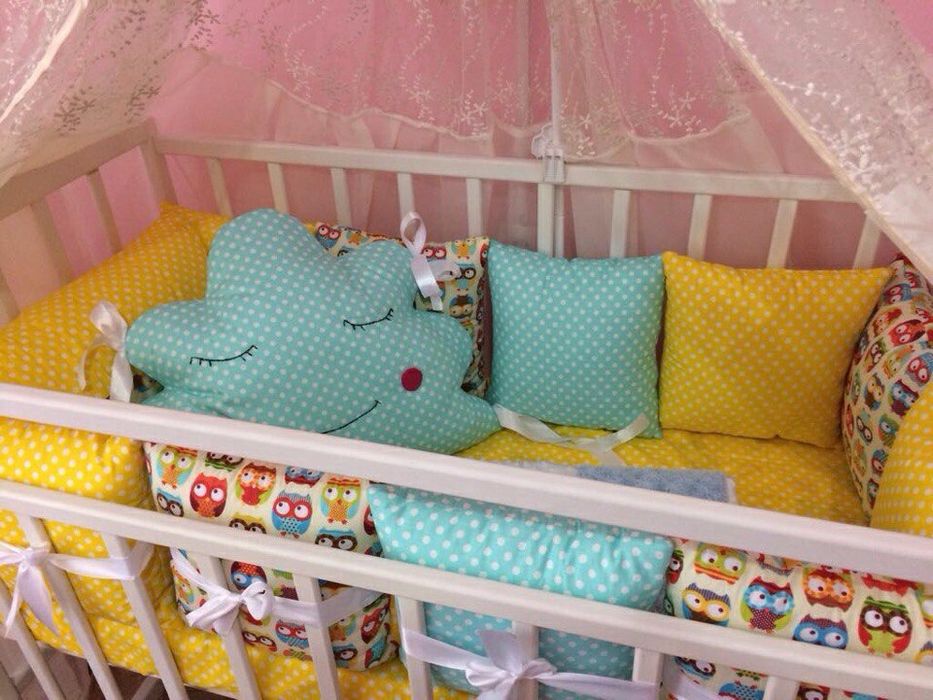 Детский кровать.