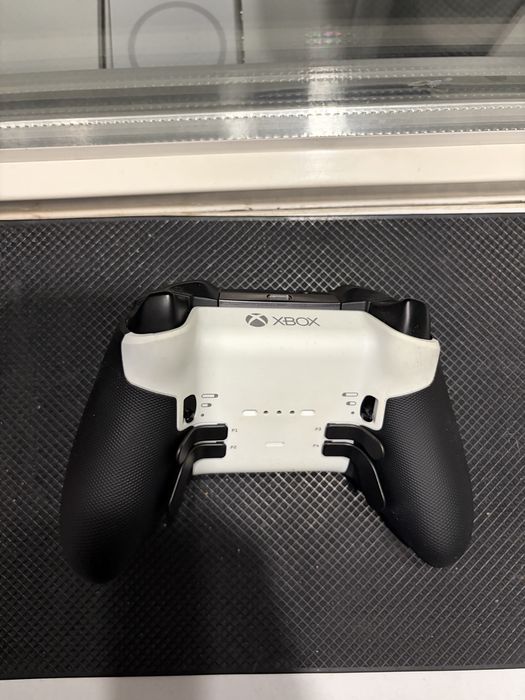 Xbox elite controller 2