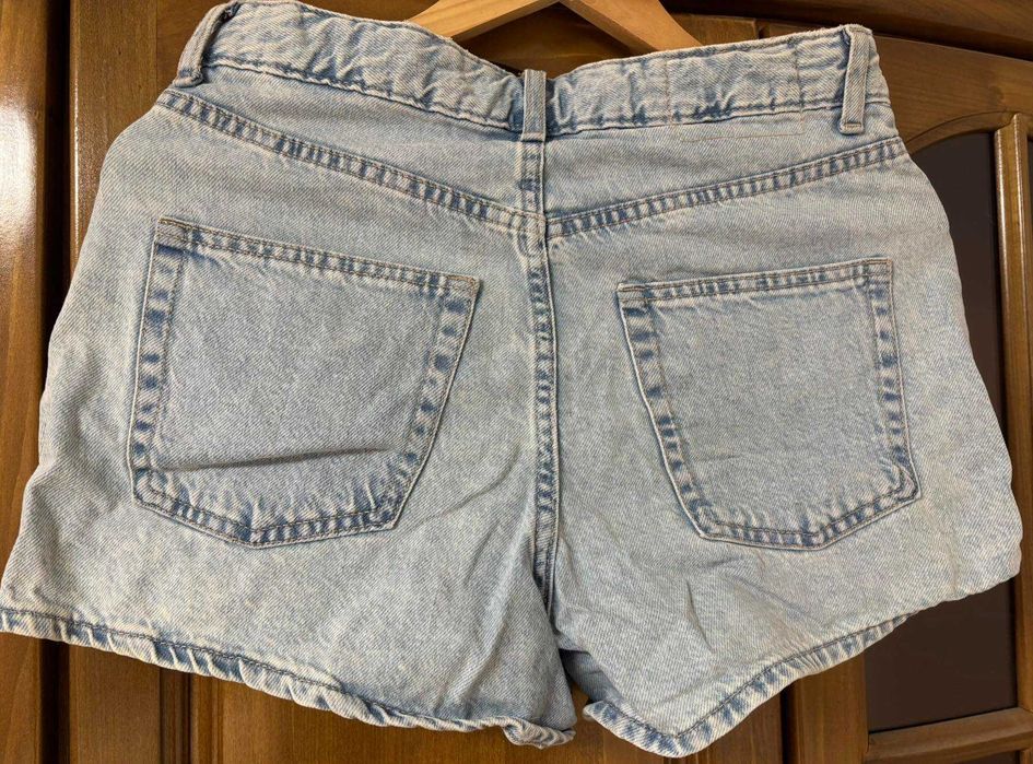 Къси дънкови панталони