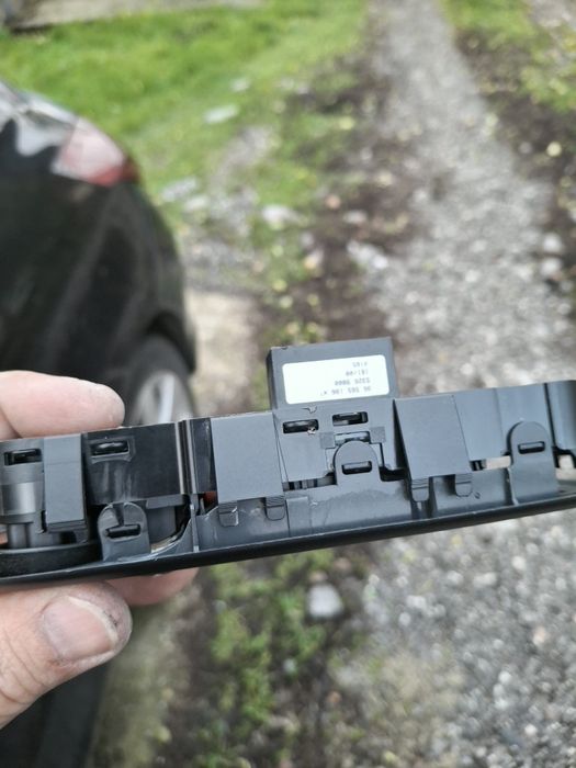 Бутони ел. стъкла