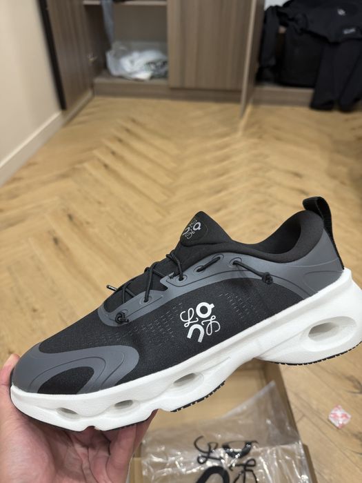 On кроссовки 44 размер, новые