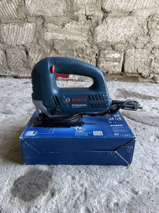 Электролобзик Bosch GST 8000 E Professional 710 Вт