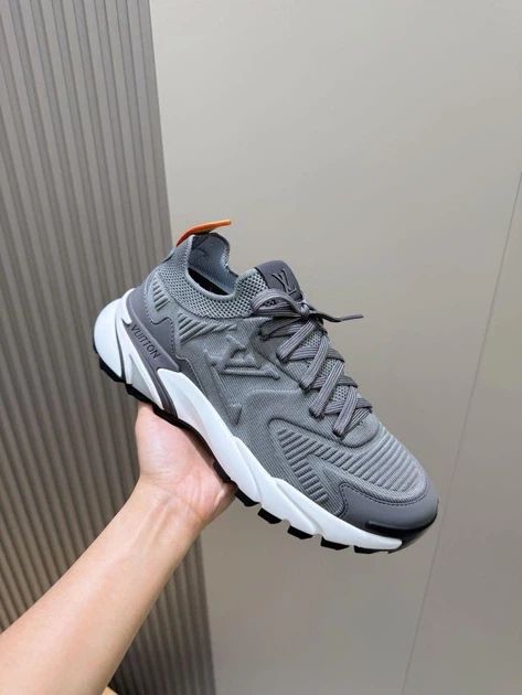 LV Runner Tatic Sneaker Grey