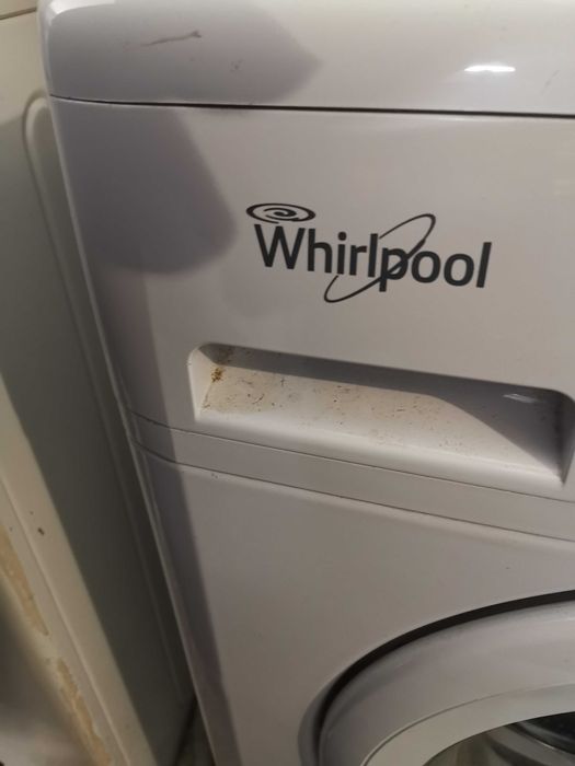 Продавам пералня Whirpool за части