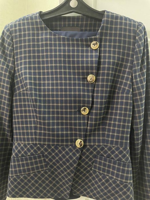 Продам женский костюм с брюками